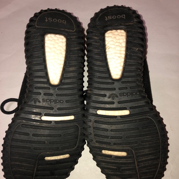 Adidas Yeezy Boost Shoes Black Size 5 Us ART AQ2660 - Picture 12 of 12